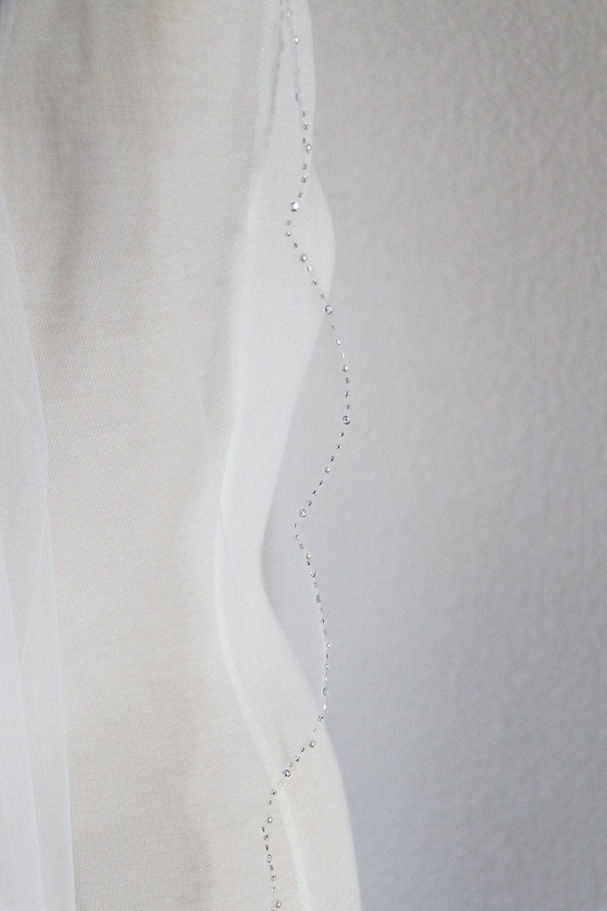 Scalloped Beaded Wedding Veil: Ivory / Knee 45"