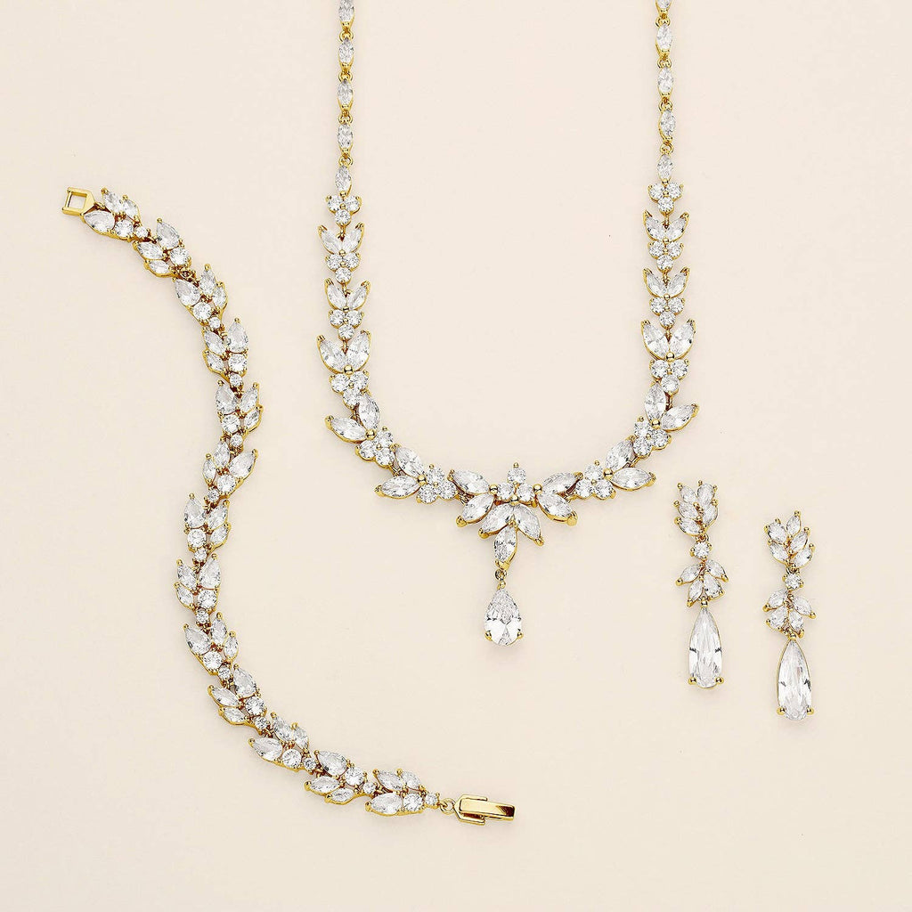 Camilla Statement Jewelry Set: Silver / Earrings & Necklace 17"